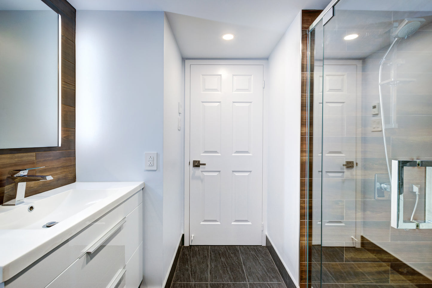 Colonist® - 6 Panel Textured